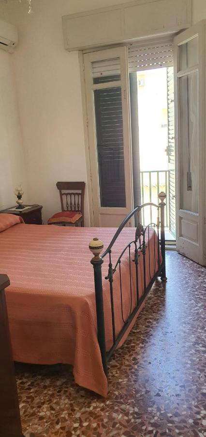 Casa Vacanza A Punta Secca Luaran gambar
