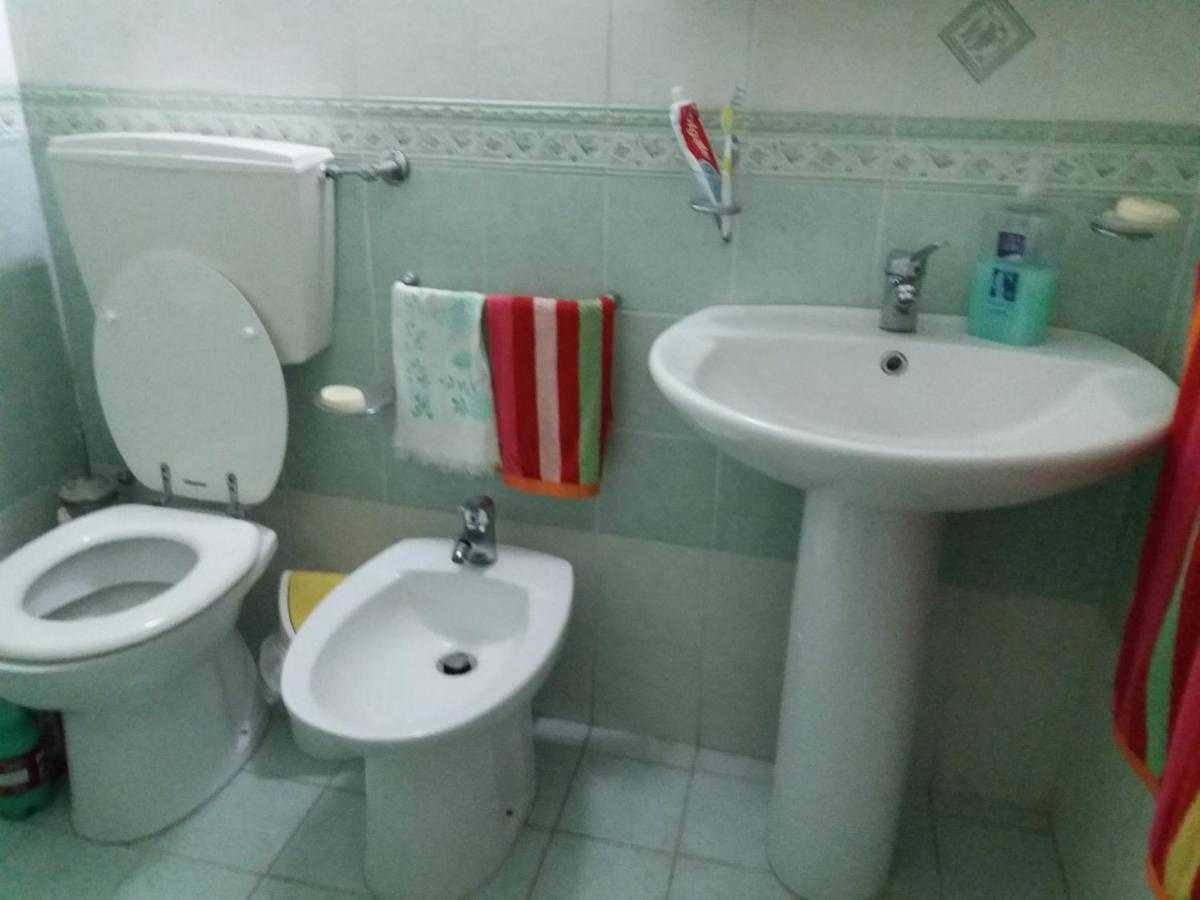 Casa Vacanza A Punta Secca Luaran gambar
