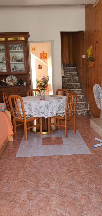 Casa Vacanza A Punta Secca Luaran gambar