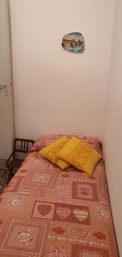 Casa Vacanza A Punta Secca Luaran gambar