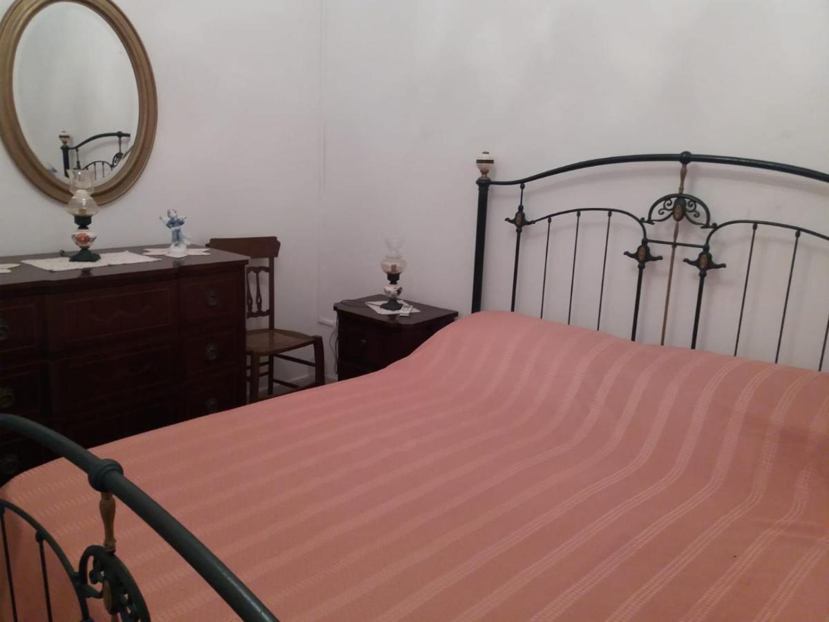 Casa Vacanza A Punta Secca Luaran gambar